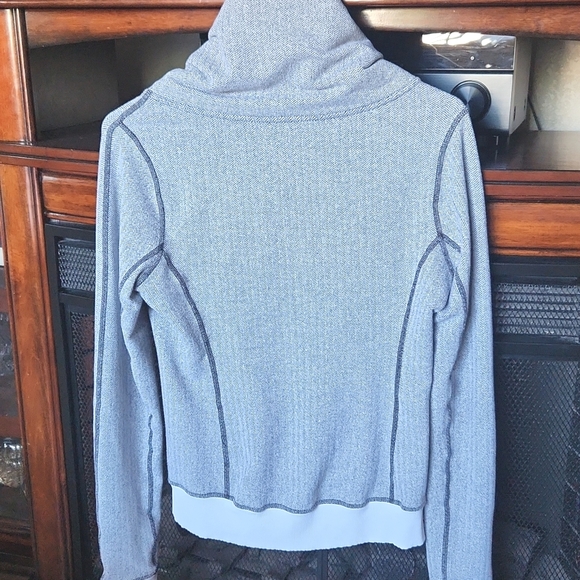 Lululemon Be Present Ghost Herringbone Jacket Size 8 - Picture 3 of 7